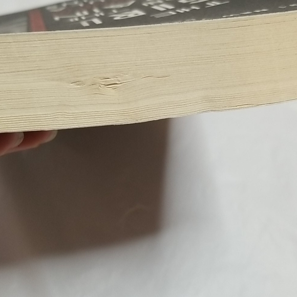 "The Girl on the Train" by Paula Hawkins NWT - Picture 6 of 8